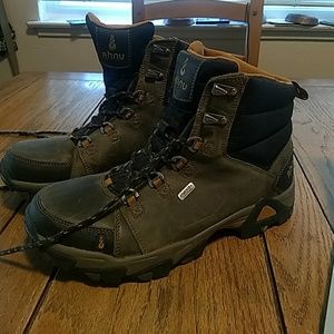 Ahnu Events Hiking Boots SZ10